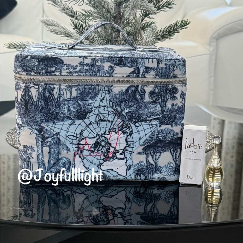 Dior Beauty Around the World Vanity Case with Mirror + gift